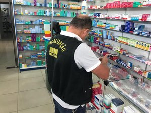 Procon Arapiraca realiza fiscalização educativa em farmácias