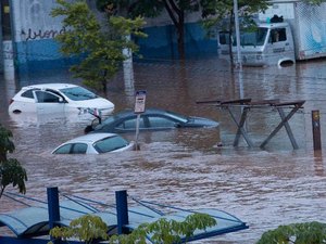 Chuvas em SP deixa ao menos 7 mortos e causam 2ª maior lentidão do ano