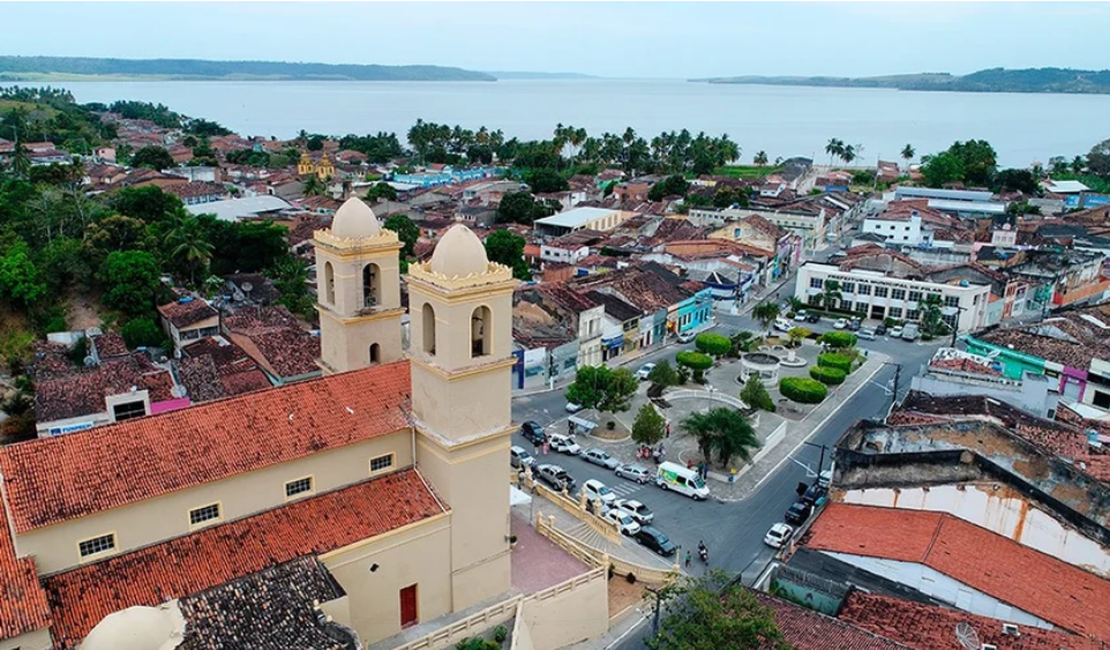 Homem é esfaqueado nas costas durante briga no Centro de Pilar