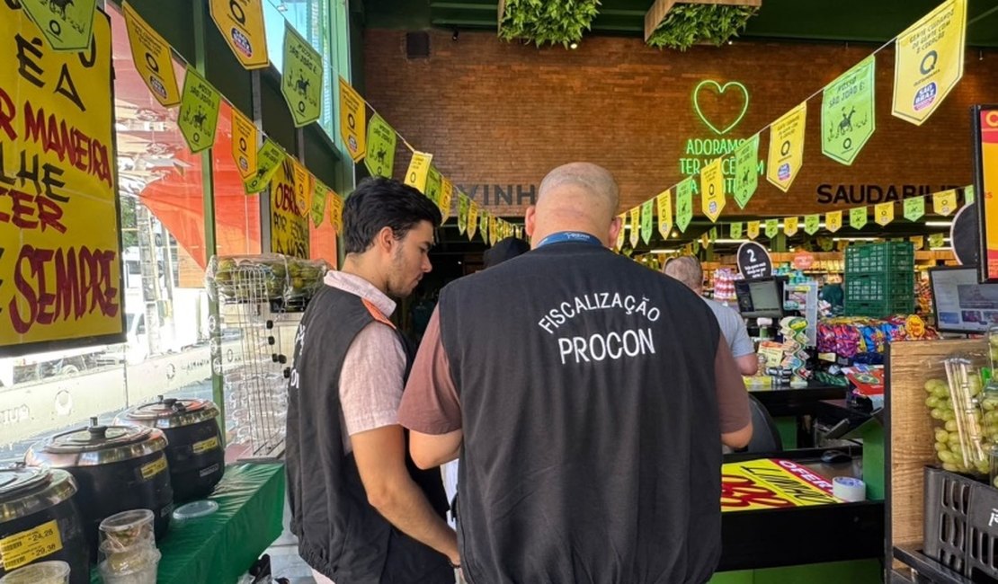 Procon flagra carnes e laticínios estragados em supermercado da capital