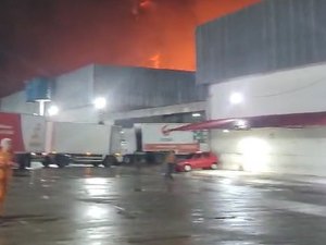 Defesa Civil interdita parcialmente galpão de fábrica atingido por incêndio no Distrito Industrial