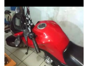 [Vídeo] Moto roubada em Arapiraca é adulterada em oficina de Porto Calvo