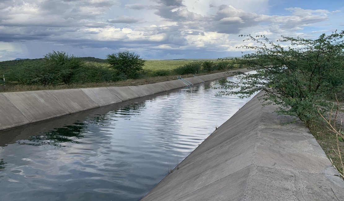 Canal do Sertão: abundância de água contrasta com a extrema pobreza