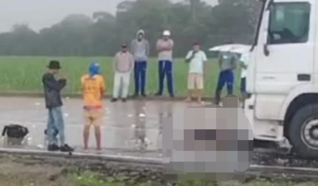 Motociclista invade contramão na BR 101 e morre ao bater de frente com carreta