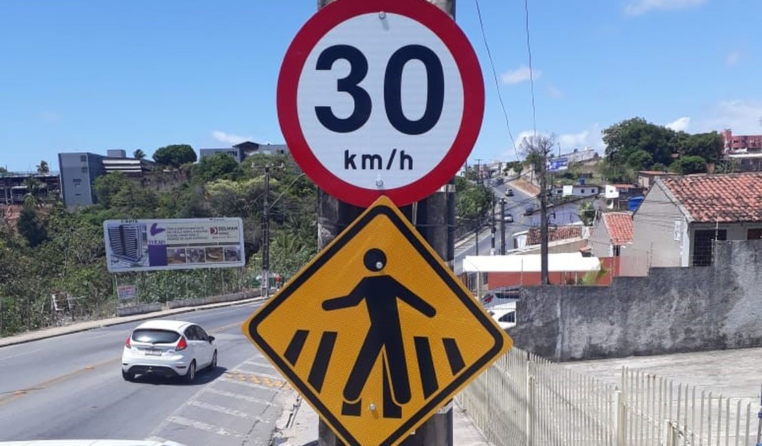 Prefeitura de Maceió implanta nova sinalização na Avenida Rotary