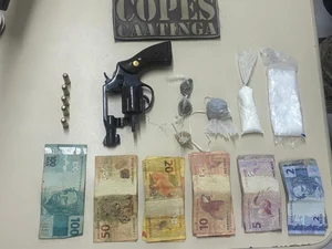 PM-AL flagra tráfico de drogas e porte ilegal de arma em ações no Sertão e Agreste