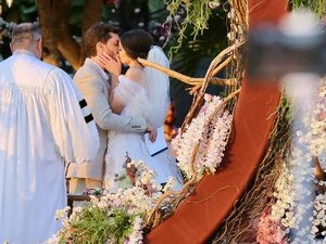 Camila Queiroz e Klebber Toledo se casam com festa cheia de famosos