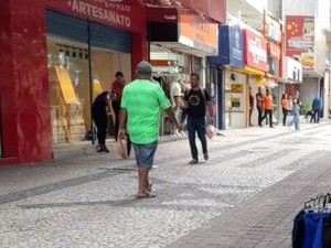 Mulher leva soco após negar R$ 5 a dependente químico no Centro de Arapiraca