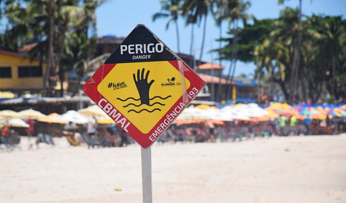 Turista de São Paulo é resgatado após se afogar na Praia da Sereia, em Maceió