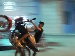 [Vídeo] Motoqueiros desafiam policiamento e fazem baderna em Campo Grande