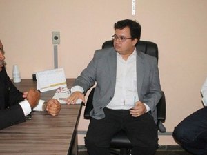 Tarcizo Freire luta pela isenção de taxas a categorias