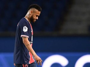 Presidente do PSG estabelece preço para negociar Neymar