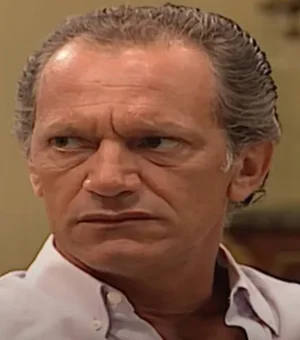 Lembra dele? Ex-ator da Globo exibe plantação de maconha