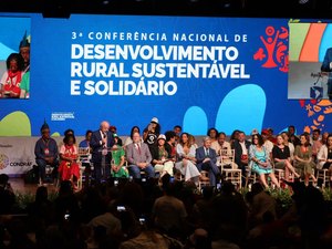 Lula entrega título histórico para quilombolas de Palmeira dos Índios