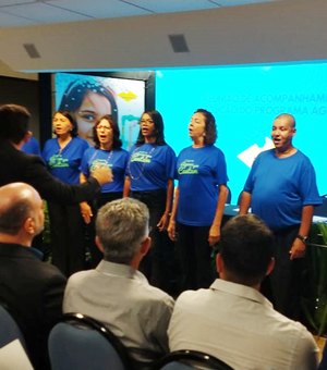 Coro da Casal encanta público na abertura de reunião do Programa Água Doce