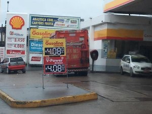 Preço da gasolina sobe nos postos de Maceió logo após reajuste de imposto federal