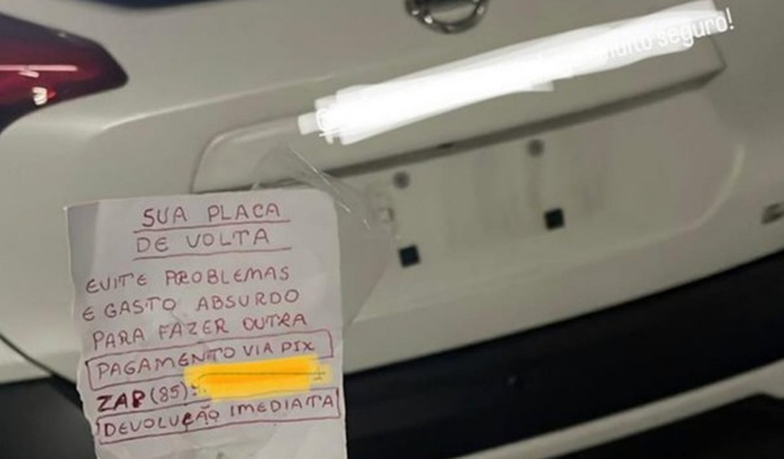 Criminoso furta placa de carro e deixa bilhete exigindo resgate do item: 'devolução imediata'