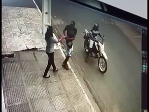 [Vídeo] Câmeras de segurança flagram assalto em União dos Palmares 