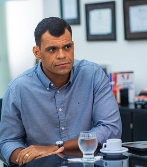 Aliado de Ronaldo Lessa, João Folha assume Educação de Maceió