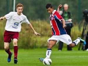 Ex-jogador da base do Bahia morre aos 19 anos vítima de leucemia