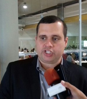 Renan Filho aposta em descentralização para sucesso na área social