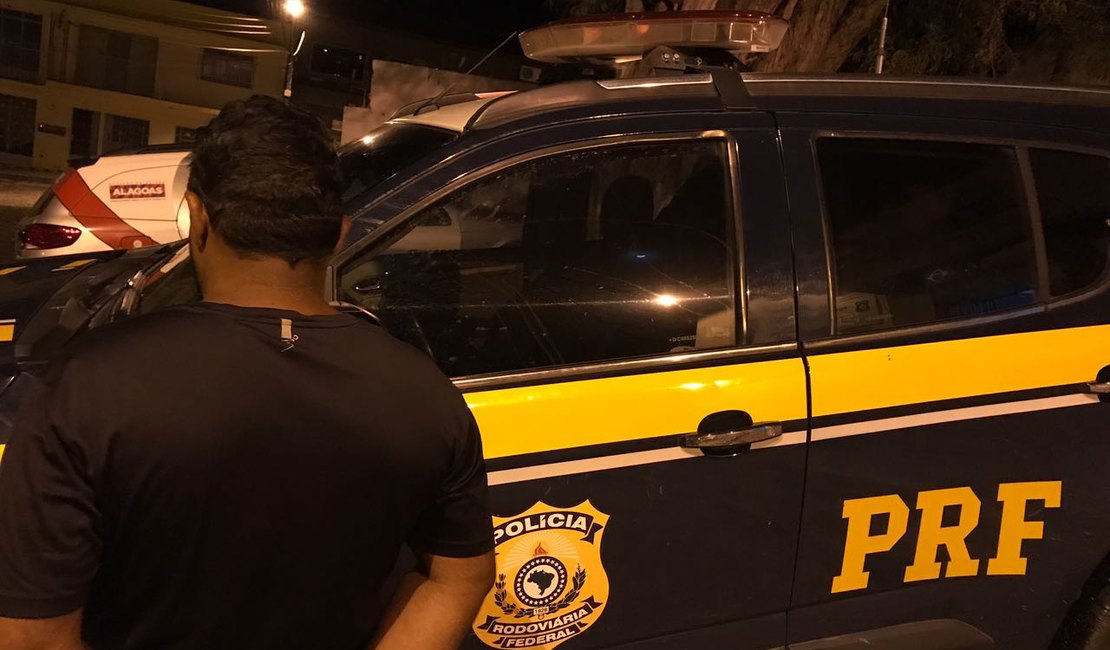 Pernambucano é preso pela PRF em Alagoas por uso de documento falso