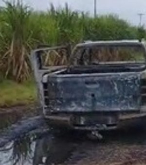 Corpo carbonizado é encontrado dentro de caminhonete incendiada em Marechal Deodoro