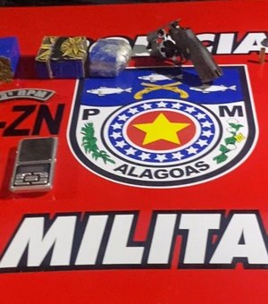 Casal é preso com arma, munições e droga após denúncia anônima em Murici