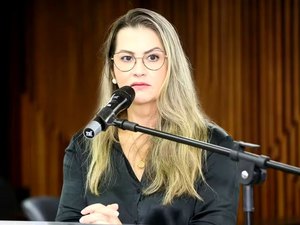Justiça de AL determina aposentadoria compulsória de juíza por favorecer escritório de advogados por dois anos