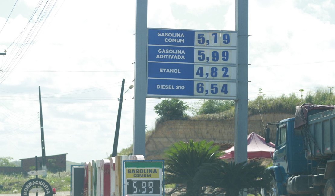 Menor preço do litro da gasolina em Porto Calvo custa R$ 5,79