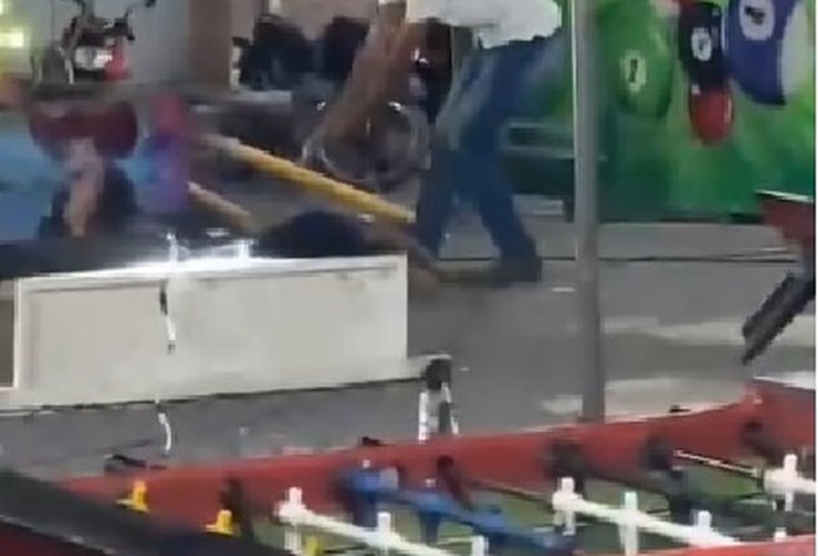 VÍDEO: Jovem é executado com tiros na cabeça em parque de diversão em dois Riachos