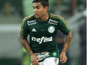 Dudu é suspenso por seis meses por empurrão em árbitro na final do Paulista