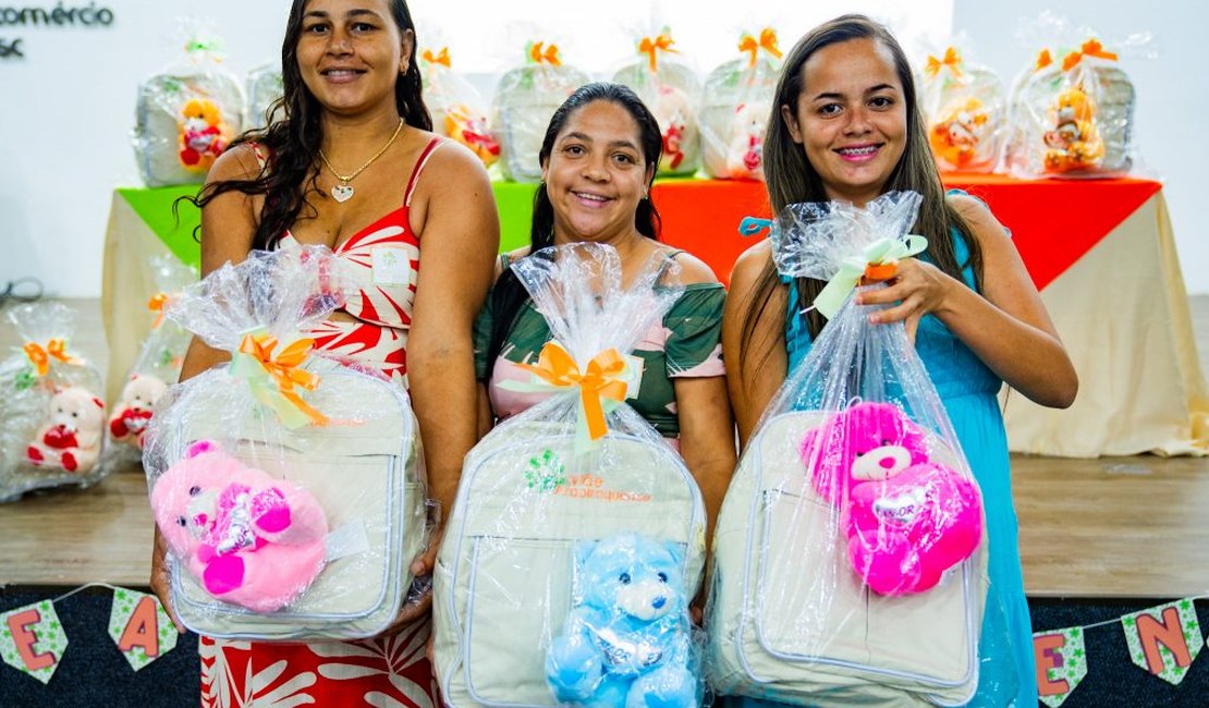 Prefeitura realiza 1ª entrega de enxovais do programa “Mãe Arapiraquense” de 2026