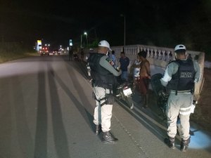 [Vídeo] BPRv recolhe 17 motociclistas em blitz na Região Norte de Alagoas