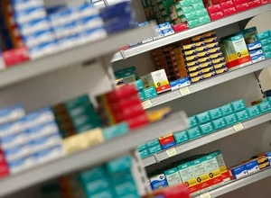 Inclusão de pílulas anti-Covid no SUS pode gerar economia de R$ 19 bi