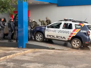 Autor de chacina morre em confronto com polícia em MT