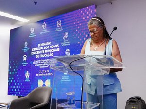 Tia Júlia participa de seminário da Undime para novos dirigentes e reforça compromisso com Busca Ativa Escolar