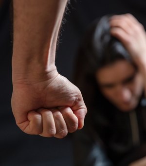 Homem é preso após agredir companheira no bairro da Gruta de Lourdes