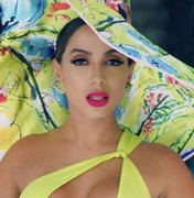 Assessoria de Anitta nega que ela tenha raspado a cabeça pelo candomblé