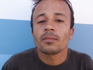 Suspeito é preso após tentar assassinar homem com golpes de faca peixeira