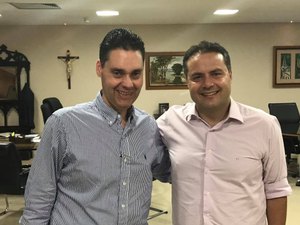 Joãozinho Pereira desafia governador e reabre o comércio de Teotônio Vilela