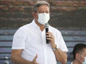 Para Arthur Lira, momento é de “vacina no braço do povo”