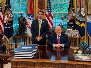 Flávio diz que pediu a Trump para classificar PCC e CV como grupos terroristas
