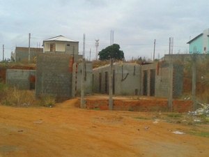 Obra com recursos do PAC está parada há quase um ano em Palmeira dos Índios