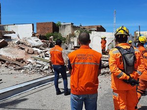 Casas desabam no Pinheiro e assustam moradores da região