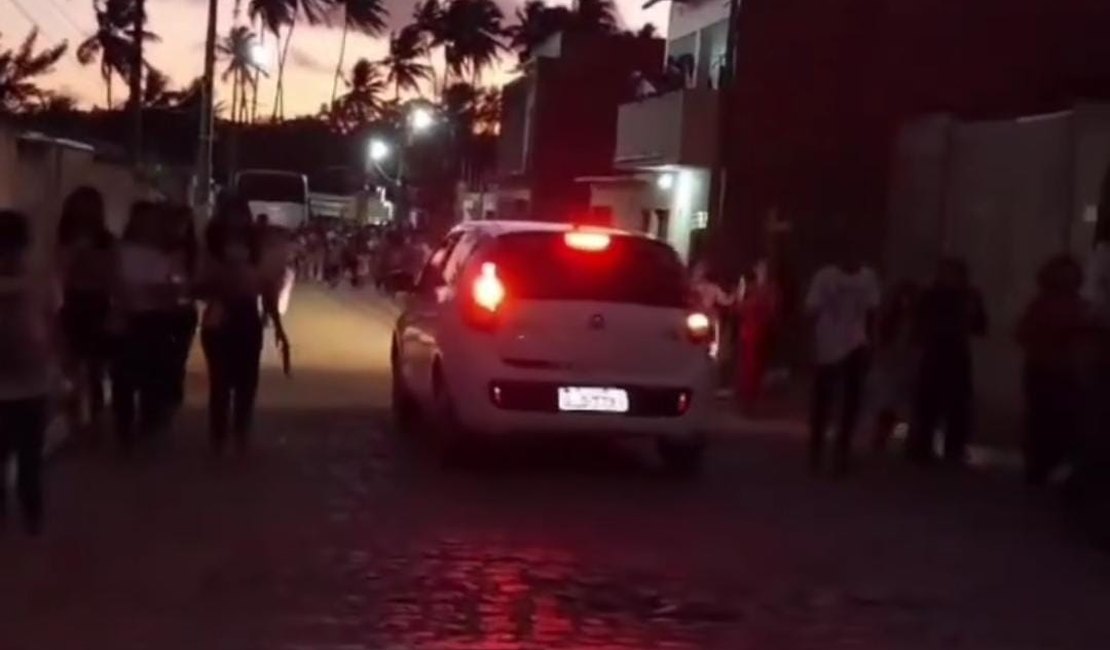 [Vídeo] Duas pessoas ficam feridas em atentado durante procissão da padroeira de Coruripe