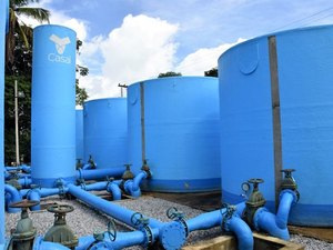 Casal avança com serviço de manutenção em adutora rompida