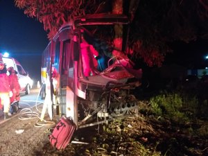 Acidente com ônibus deixa três vítimas fatais em Campo Alegre