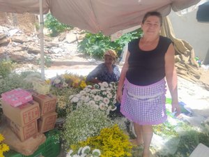 Comércio de Palmeira é movimentado com o Dia dos Finados