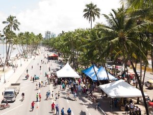 Rua fechada retoma atividades após liberação para a Fase Laranja